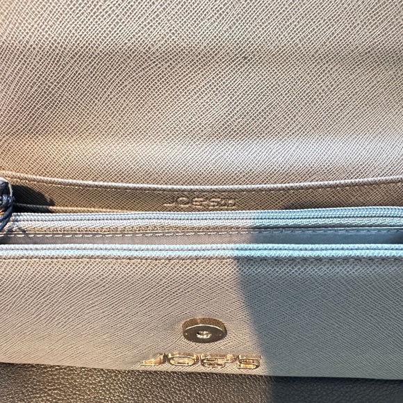 Joe’s NEW Gray Vegan Leather Wallet - Picture 2 of 9